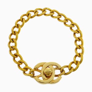 Pulsera Turnlock en oro de Chanel