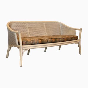 Sofá de bambú lacado y paja de Viena de McGuire, años 70