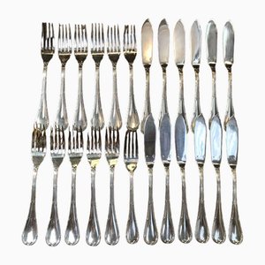 Cuchillos y tenedores de pescado bañados en plata modelo Rubans de Christofle. Juego de 24