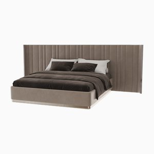Saga 125 Italian Curved Bed in Nabuck Leather from Kabinet