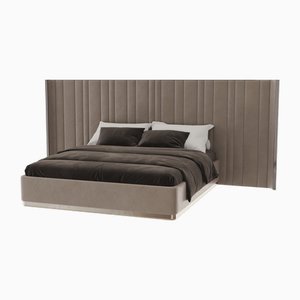Saga 140 Italian Curved Bed in Nabuck Leather from Kabinet