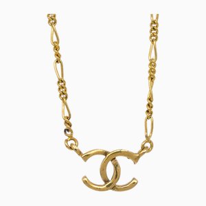 Collar con colgante de cadena CC en oro de Chanel
