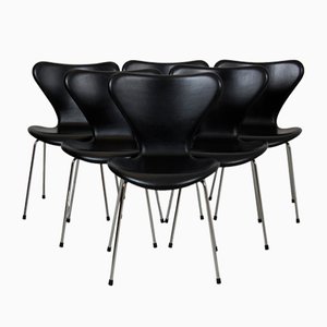 Sept Chaises en Cuir Noir par Arne Jacobsen, 1990s, Set de 6
