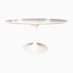 Mid-Century Round Tulip Dining Table by Eero Saarinen for Knoll International