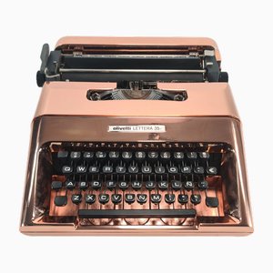 35 Máquina de escribir atribuida a Mario Bellini por Olivetti Synthesis, 1975