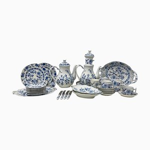 19th Century Dutch Blue Onion Tableware attributed to Louis Regout Maastricht, Set of 36