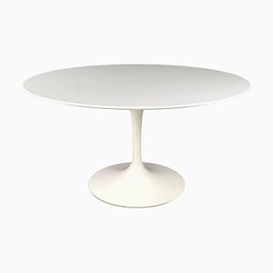American White Round Tulip Dining Table attributed to Eero Saarinen for Knoll, 2007