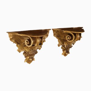 Estantes con decoración dorada de madera pintada, Italia, década de 1800