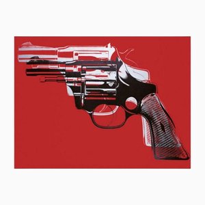 Andy Warhol, Guns (blanco y negro sobre rojo), Impresión digital