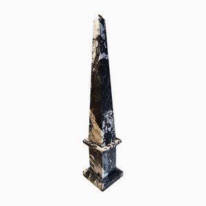Großer Obelisk aus schwarzem Marmor von Aquitanien, Italien, 1960er