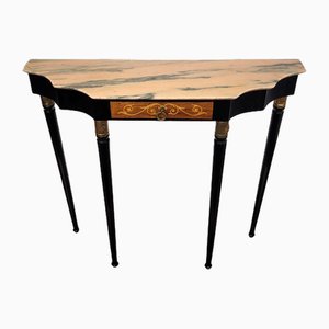 Mesa consola italiana Mid-Century de madera negra y latón con tablero de mármol, años 50