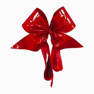 Handgefertigte große rote Geschenkschleife aus Kunststoff