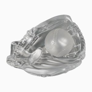 Guante de béisbol de cristal formando una copa, siglo XX