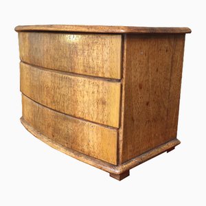 Model Chest of Drawers