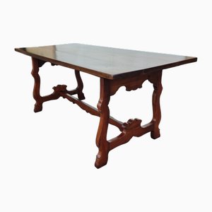 Dining Table in Walnut, 1800