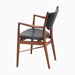Fauteuil Modèle 46 en Noyer et Cuir Noir attribué à House of Finn Juhl
