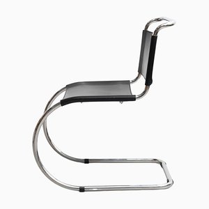 Poltrona Mr10 in pelle nera attribuita a Ludwig Mies Van Der Rohe, anni '60