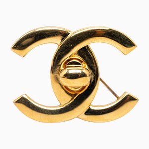 CC Turn-Lock Brosche von Chanel