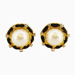 Orecchini con perle finte e strass di Chanel, set di 2