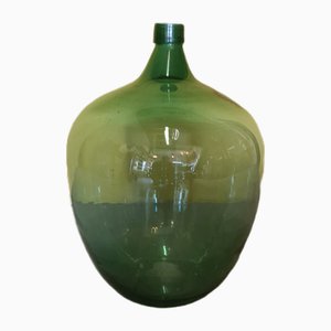 Botella de levadura modelo grande de vidrio verde, años 50