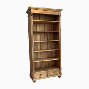 Bücherregal aus Naturholz im Gründerzeitstil