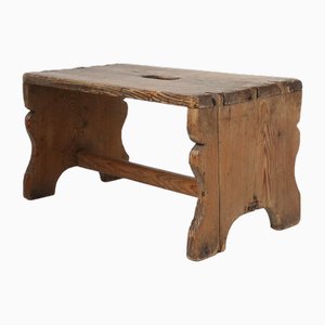 Taburete francés rústico de madera con pátina, década de 1900