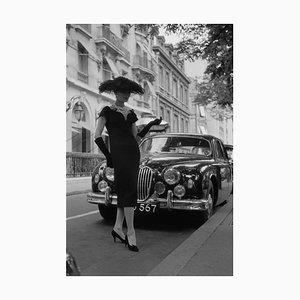 Ropa de día, 1957, estampado de fibra de gelatina de plata