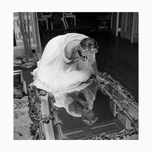 Thurston Hopkins, Espejo de maquillaje, 1953, Impresión en gelatina de plata