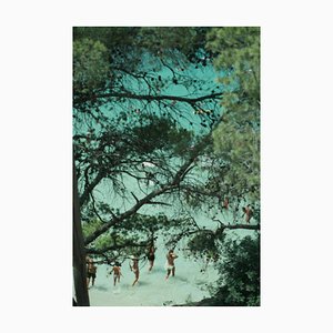 Lámina fotográfica Slim Aarons, playa cerca de Portinatx, Estate, 1989/2020