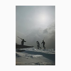 Slim Aarons, Cranmore Mountain Skiers, Estate Stamped Photographic Print, 1955 / 2020s