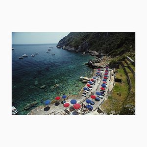 Slim Aarons, Porto Ercole Beach, Impression photographique estampillée Estate, 1991 / 2020