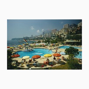 Slim Aarons, Monte Carlo Beach Club, Impression photographique estampillée Estate, 1970 / 2020