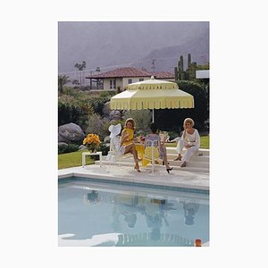 Lámina fotográfica Slim Aarons, Nelda and Friends, Estate, años 70/2020