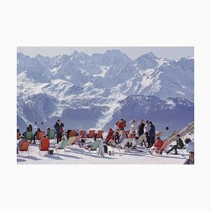 Lámina fotográfica Slim Aarons, Lounging in Verbier, Estate, 1964/2020