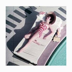 Lámina fotográfica Slim Aarons, Mara Lane at the Sands, Estate, 1954/2020