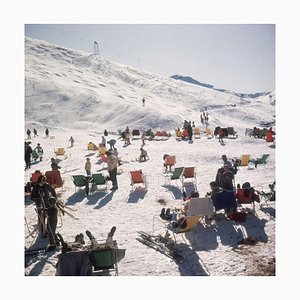 Slim Aarons, Skiers at Verbier, Estate Stamped Photographic Print, 1964 / 2020s
