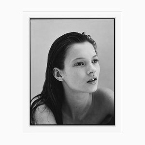 Jake Chessum, Kate Moss at 16 Side View, Années 1990, Impression pigmentaire encadrée