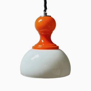 Lampada a sospensione vintage in vetro opalino arancione e bianco, Italia, anni '60