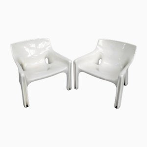 Poltrone Vicario in plastica bianca di V. Magistretti per Artemide, anni '70, set di 2