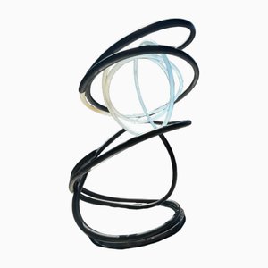 Mark Beattie, Große Neonspirale, 2023