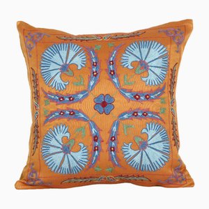 Housse de coussin brodée artisanalement Suzani en soie