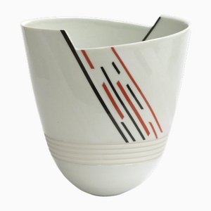 Jarrón de porcelana blanca con líneas en rojo y negro de Horst Göbbels