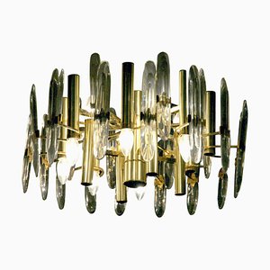 Lampadario Mid-Century in ottone dorato e cristallo a 12 luci di Gaetano Sciolari per Stilkronen, anni '70