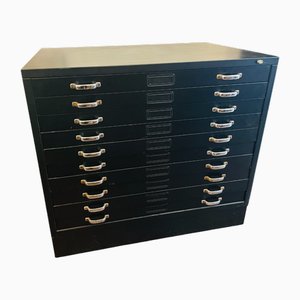 Architektonischer Bauhaus Schrank mit Schwarzen & Verchromten Griffen, 1940er