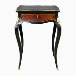 Tavolino in pera e Amboyna, fine XIX secolo