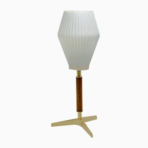 Dreibeinige Mid-Century Tischlampe aus Messing & Teak von Kalmar, 1950er