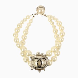 Weißes Perlenarmband mit Strasssteinen von Chanel, 2002