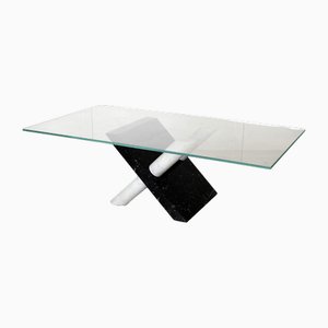 Mesa de centro con tablero de vidrio y base de mármol de Maurizio Cattelan, Italia, años 80