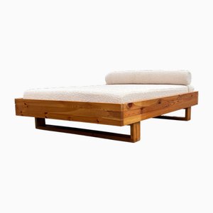 Pine and Bouclé Daybed by Ate Van Apeldoorn for Houtwerk Hattem, 1970s
