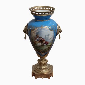 Porzellanvase auf Bronzemontierung, 19. Jh.